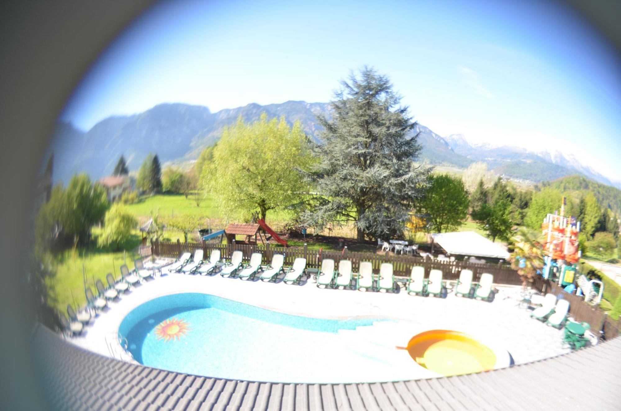Family Hotel Primavera Levico Terme Kültér fotó