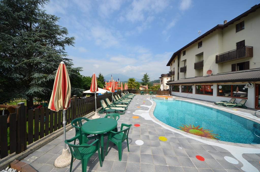 Family Hotel Primavera Levico Terme Kültér fotó